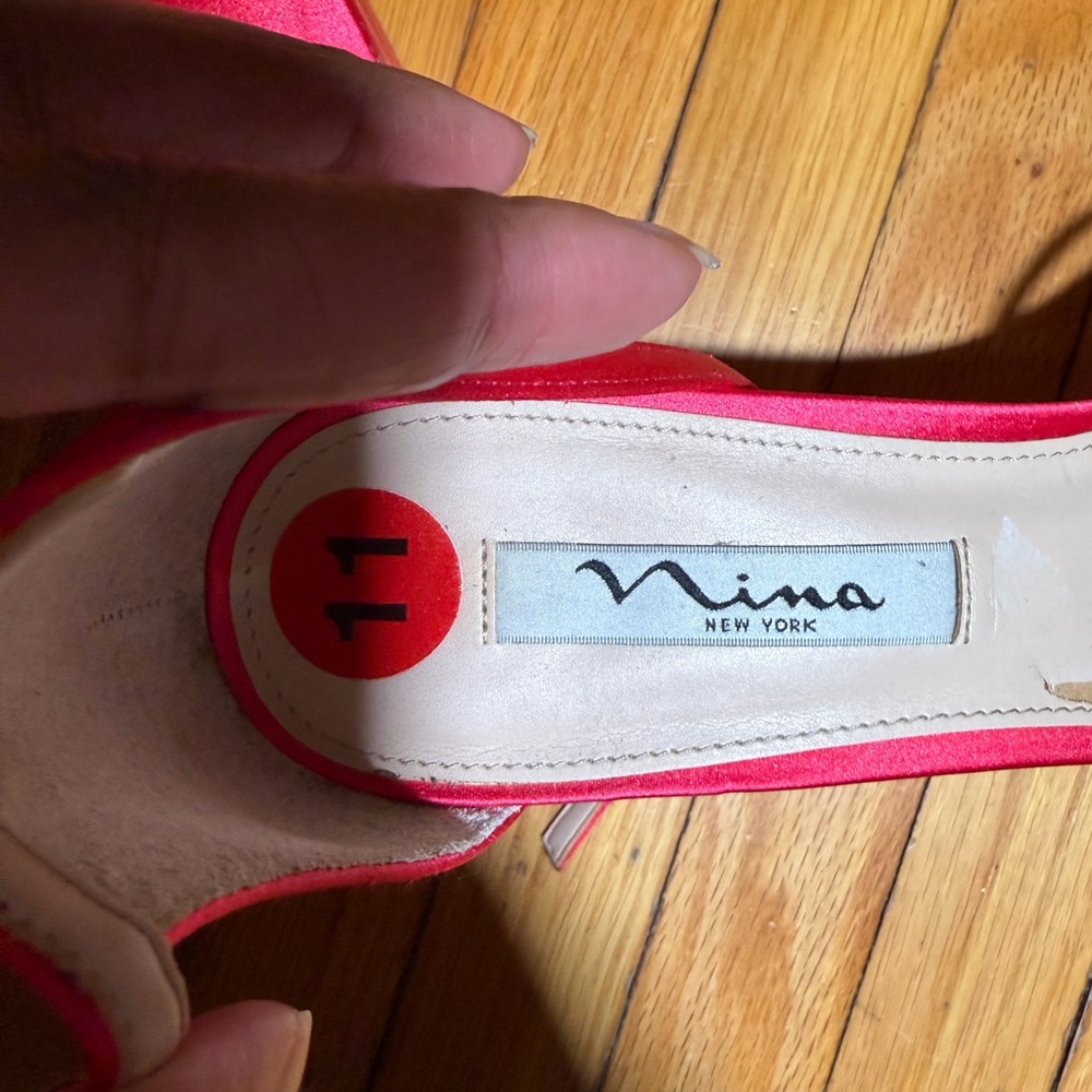 Nina New York Red Satin Strappy Block Heel Sandals Size 11 - Picture 4 of 6